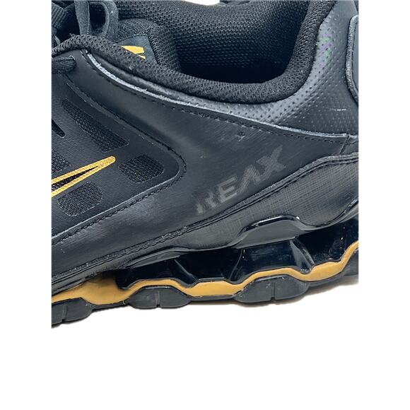 Nike Reax 8 TR Black Metallic Gold Mens 11 - Picture 4 of 9